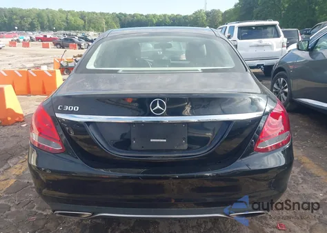 2017 Mercedes-Benz C 300 Luxury/Sport из США, поврежденный, VIN 55SWF4JB7HU220408